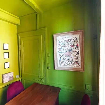 A Vol D'oiseau בית אירוח