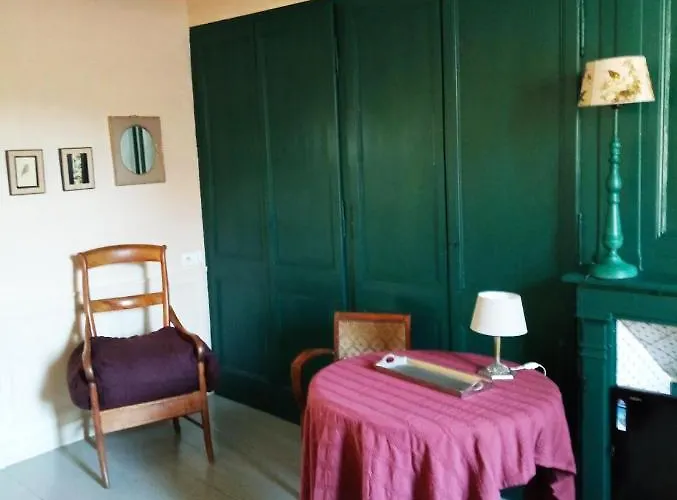 A Vol D'oiseau בית אירוח