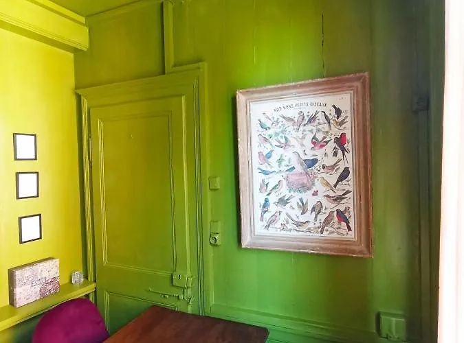 A Vol D'oiseau בית אירוח